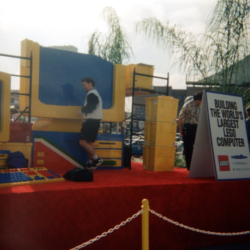 Building The World's Largest LEGO Computer at E3 1996 - Photograph 1